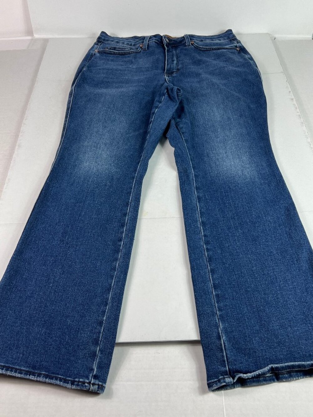 Judy Blue Jeans Women's Plus 34x30* High Rise Boot Cut Blue Faded Denim Tag 16W
